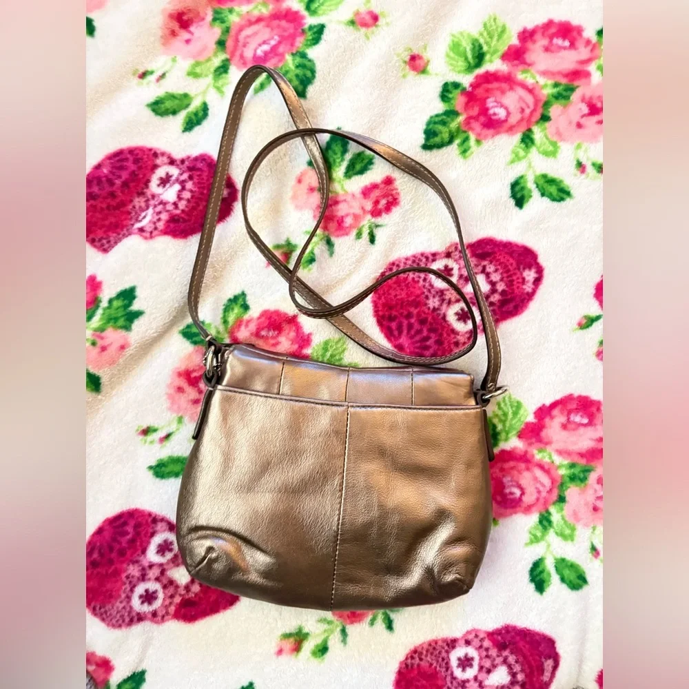 Coach Soho Gold Metallic Y2K Flap Crossbody Bag Purse EUC - Picture 8 of 14